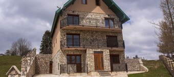 Mountain View Oasis Double Room