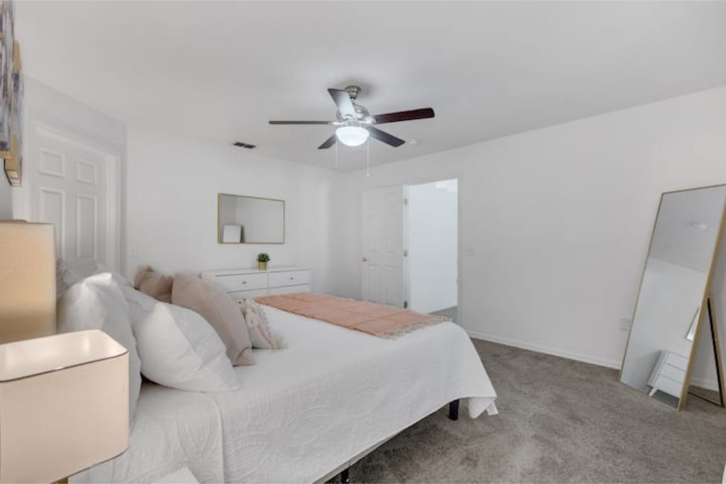 Beautiful 3 Bedroom Home With Private Pool