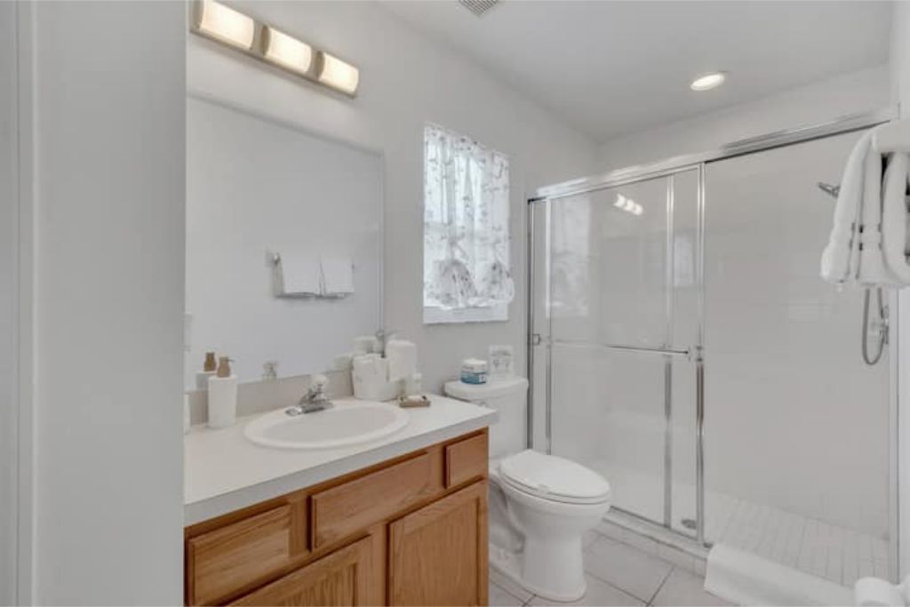 Beautiful 3 Bedroom Home With Private Pool