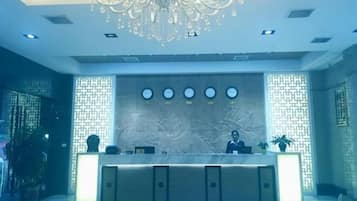 المنشأة من الداخل