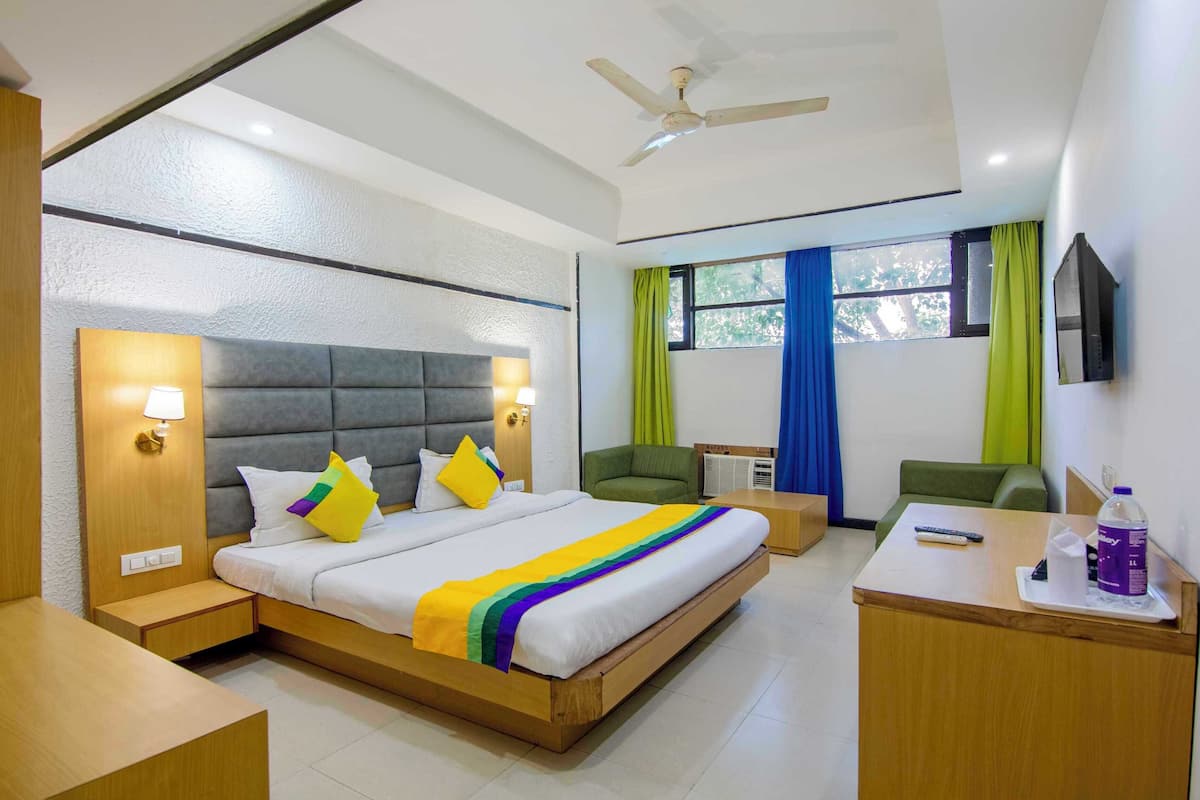 Standard Double Room | Desk, iron/ironing board, bed sheets