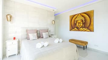 4 bedrooms, iron/ironing board, free WiFi, bed sheets
