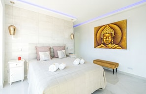 4 bedrooms, iron/ironing board, free WiFi, bed sheets