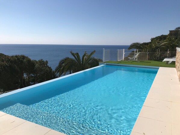 Piscina all'aperto