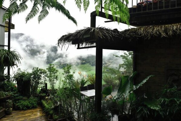 Interior - Beyond the Could Inn (Yuanyang)