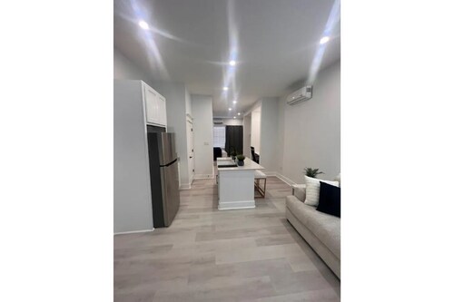 East Downtown Pied-à-terre Unit #1