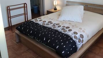2 habitaciones, tabla de planchar con plancha y wifi gratis