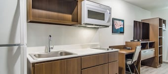 Woodspring Suites Dearborn - Detroit
