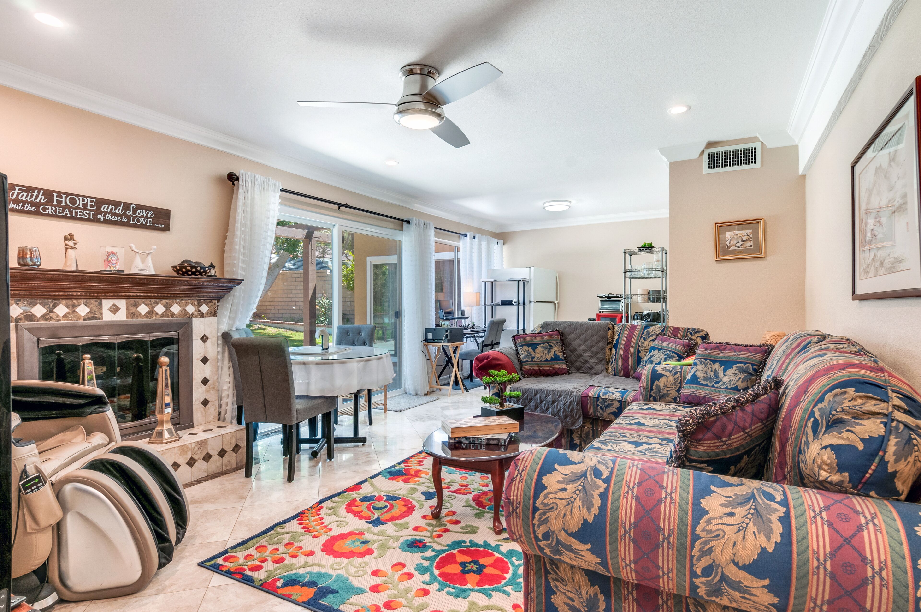 Monthly😋~Lake/🚣‍♀️/🎣/🏊/🏀/🏖️🏐/Picnic/🛝~🚶👉🛒s~🤏👉Fwy 5~🤫cul-de-sac~讲中文