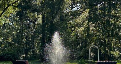 Ovedale Lodge. A cabin on a three acre estate in Horse Country, Ocala