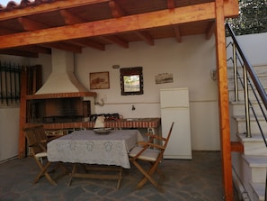 Villa, Multiple Beds | Dining - Charming 3-bed Villa in Sounio (Saronikos)