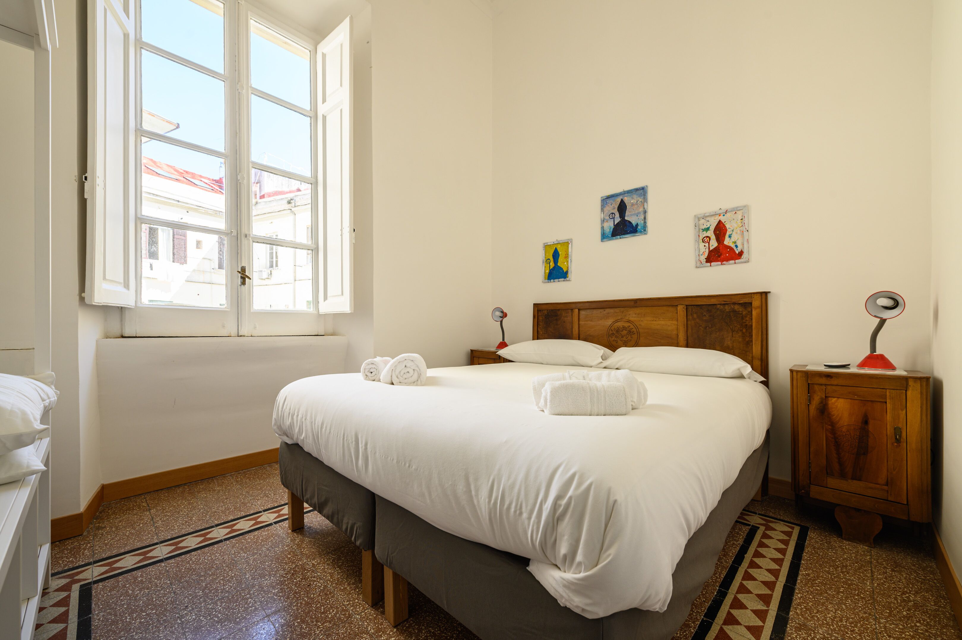 Via Cairoli 60 - Two Bedroom Apartment, Sleeps 4