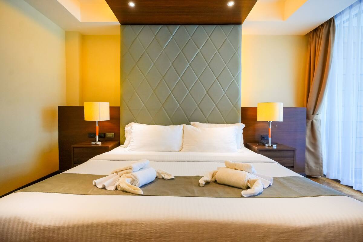 ห้องสวีท, เตียงคิงไซส์ 1 เตียง, วิวทะเล | Wi-Fi ฟรี, ผ้าปูที่นอน