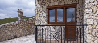 Mountain Vista One-Bedroom Retreat