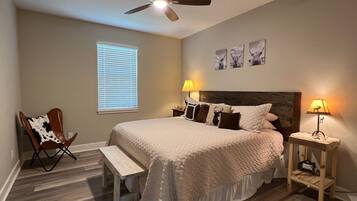 2 bedrooms, iron/ironing board, free WiFi, bed sheets