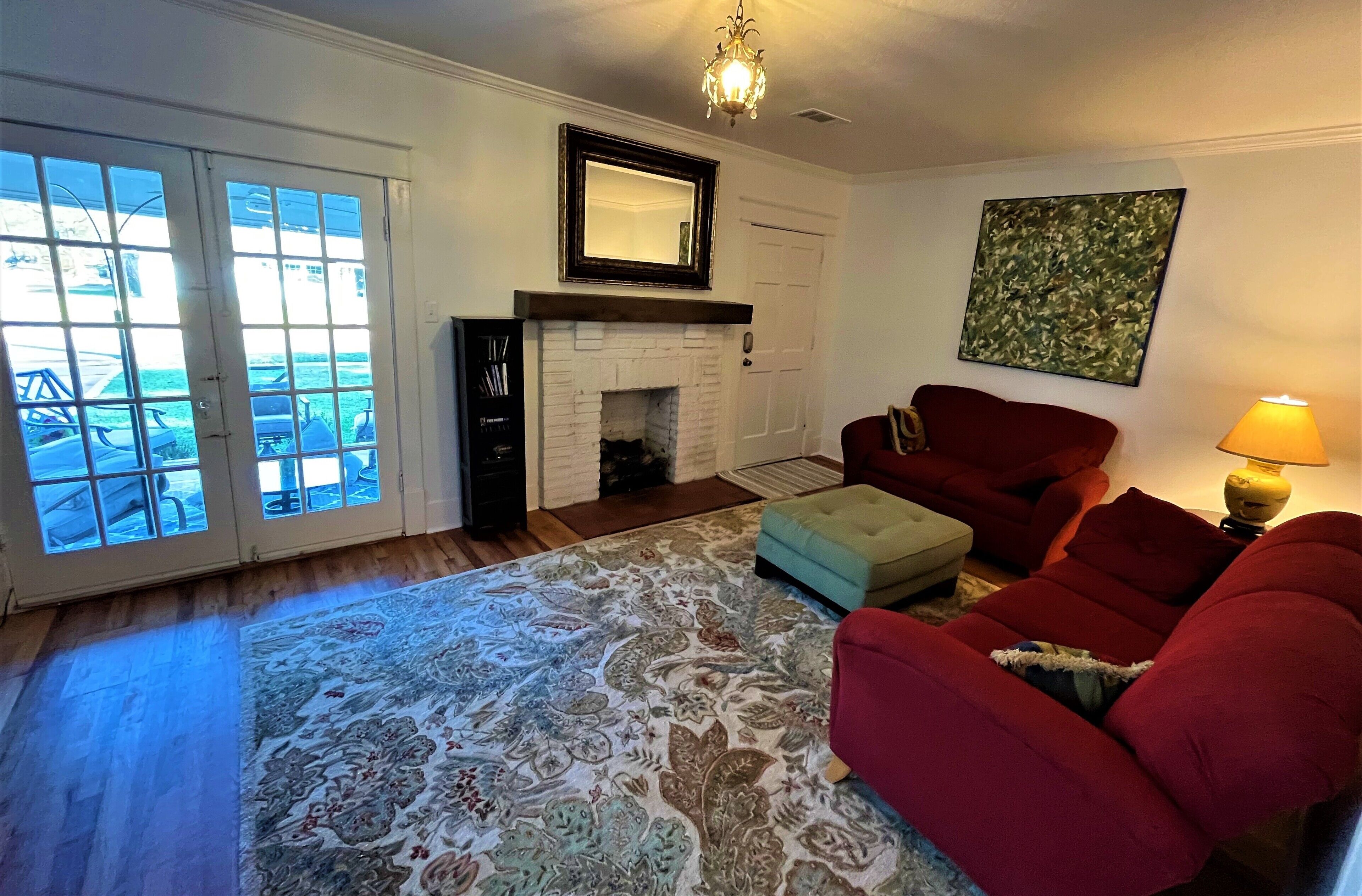 Old Town Charmer Large all new renovation, walk to USM, Zoo and new Water Park!