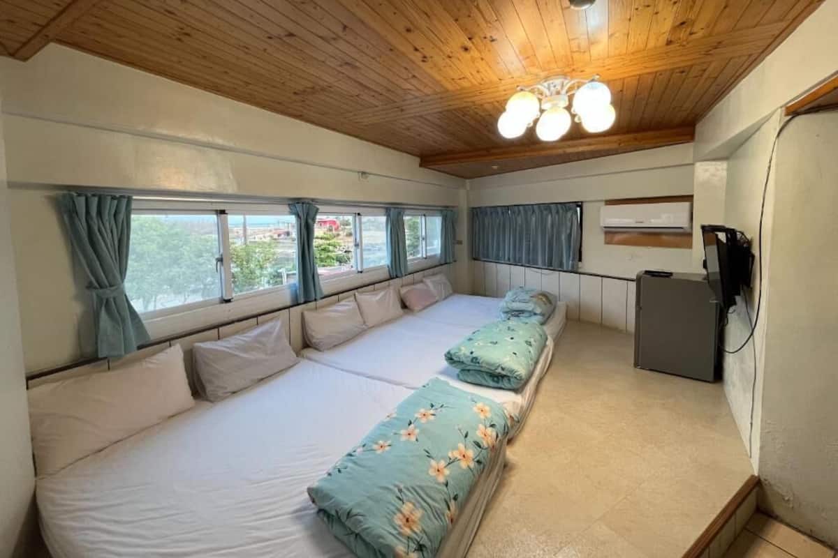 Eenvoudige studio, 1 slaapkamer, niet-roken, uitzicht op jachthaven | Gratis wifi