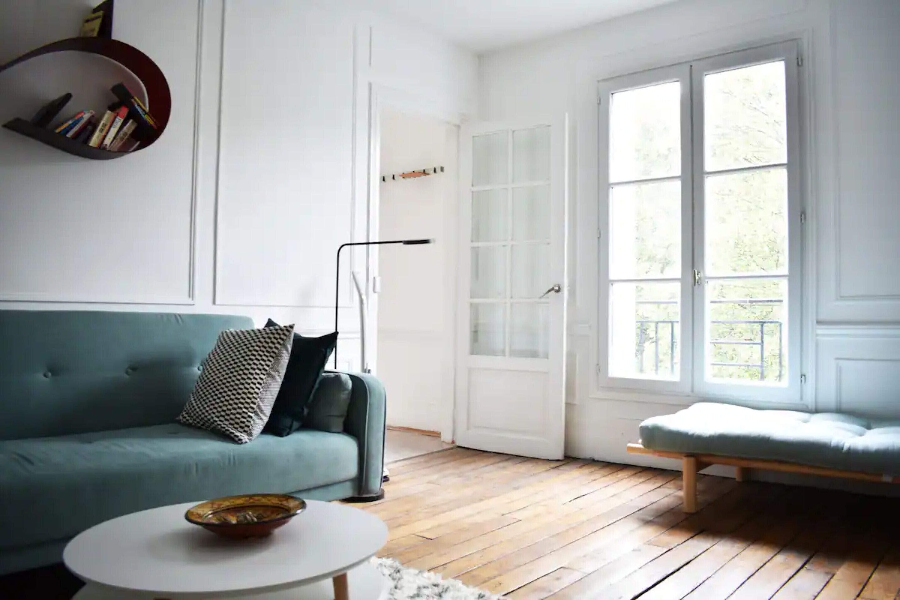 Modern 2 Bedroom Quai de Valmy