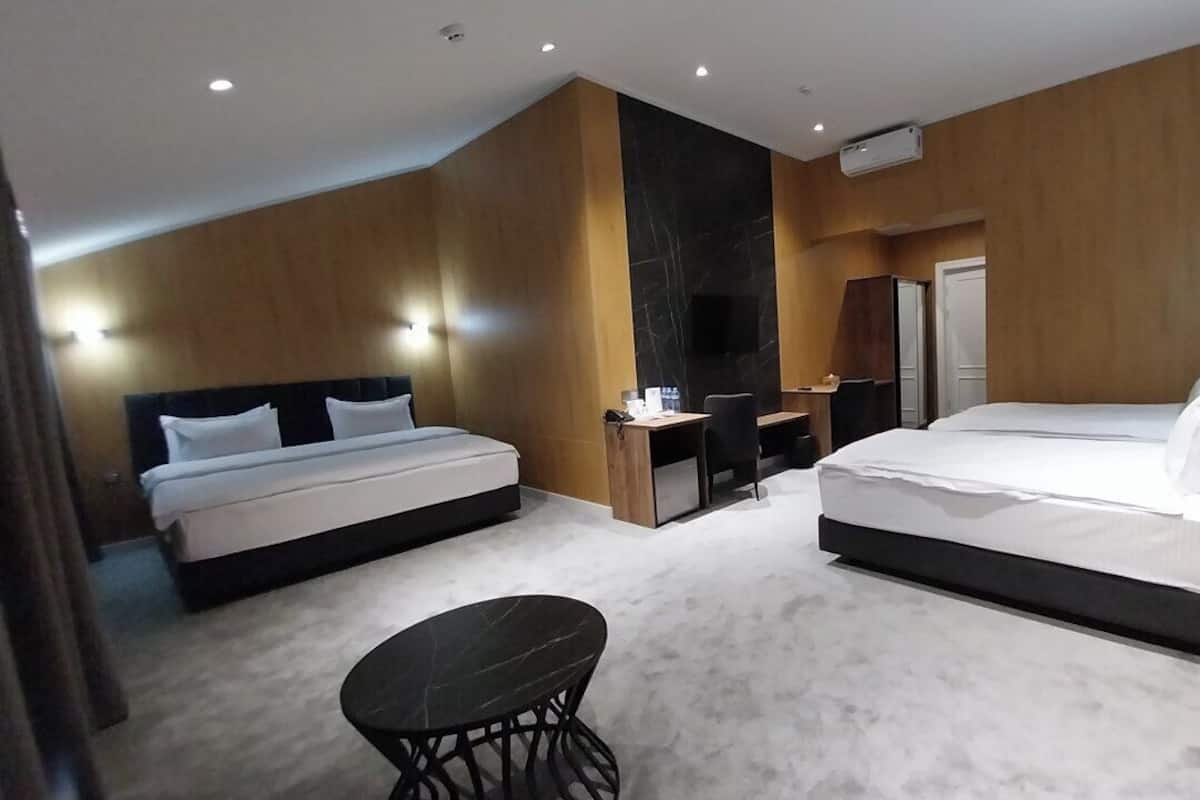 Family Room | In-room safe, desk, laptop workspace, free WiFi