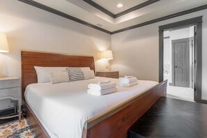4 chambres, fer et planche à repasser, accès au Wi-Fi (inclus)