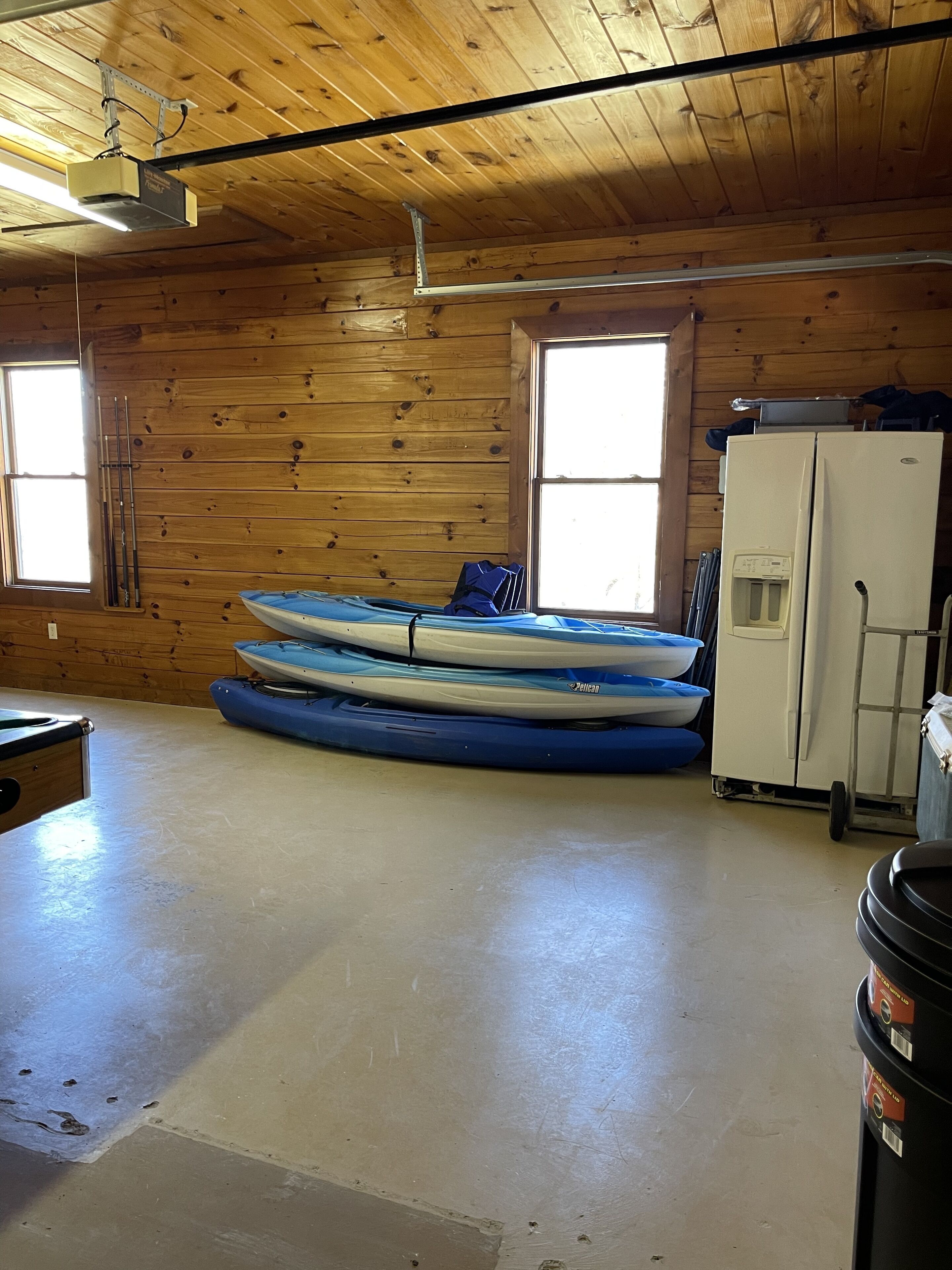 Gorgeous 3 bedroom cabin on Current River with private boat ramp