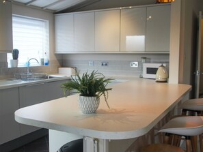 Dishwasher, freezer