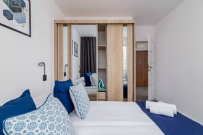 Apartment, 1 Bedroom, Balcony | 1 bedroom, bed sheets - Lux Apartment Grzegorzecka by Renters (Kraków)