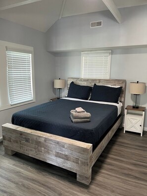 4 Schlafzimmer, Bügeleisen/Bügelbrett, WLAN, Bettwäsche