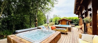 Genuine wooden chalet with spa and pool 10 minutes from the beaches of the Vendée