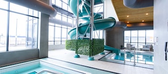 Sandman Signature Dartmouth Hotel & Suites