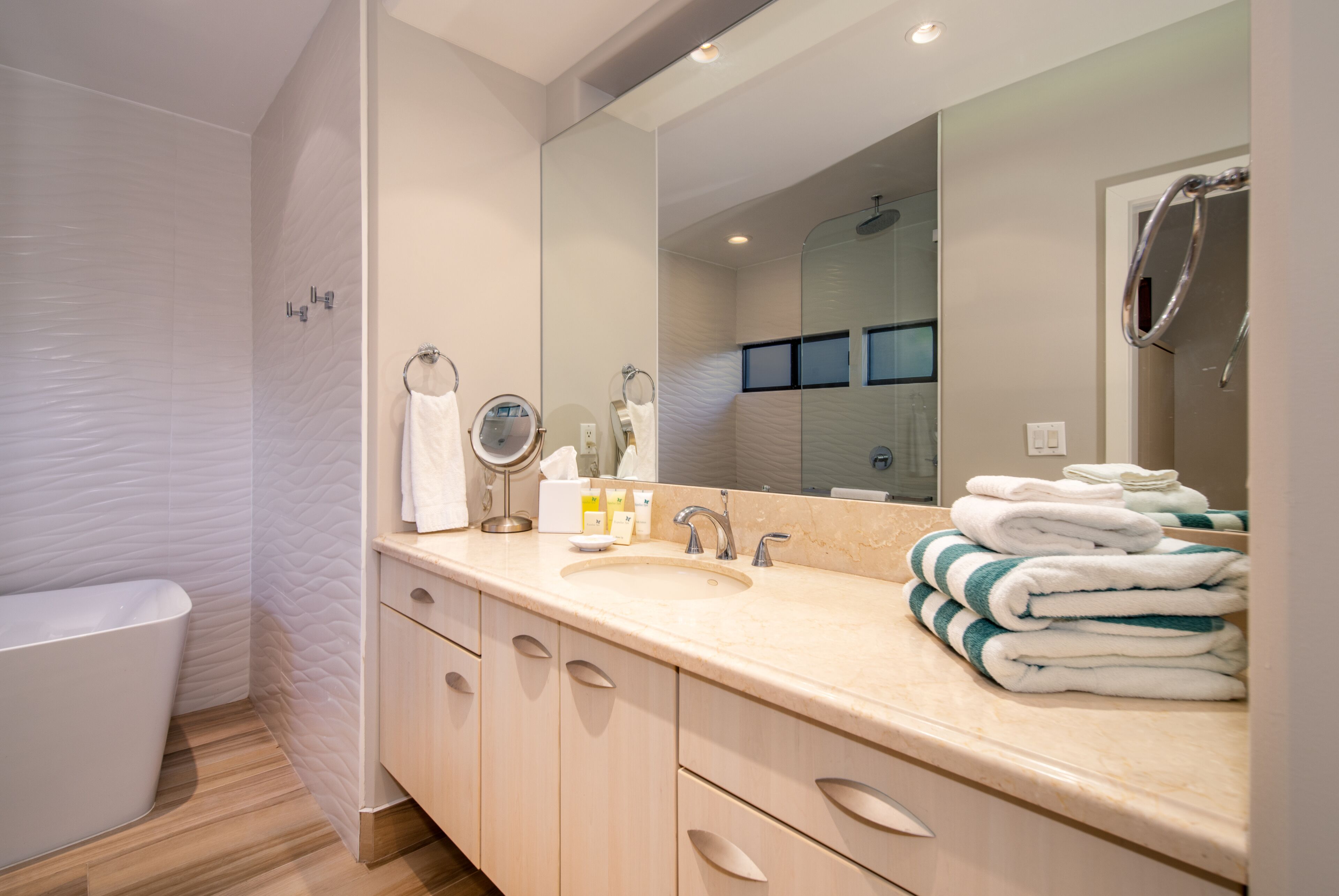 2 bedroom Ridge Villas Gold Partial Ocean View