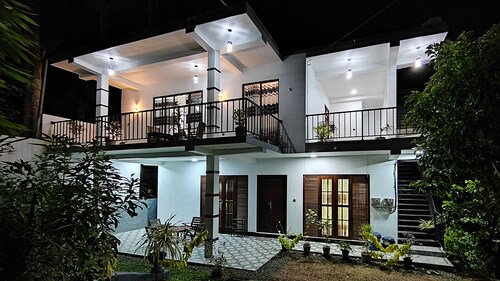 Villa51 ground floor gives you to calm and relax lodge....(5 min from the beach)