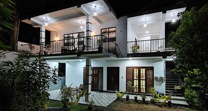 Villa51 ground floor gives you to calm and relax lodge....(5 min from the beach)