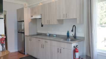 雪櫃、微波爐、爐具、咖啡機/沖茶器