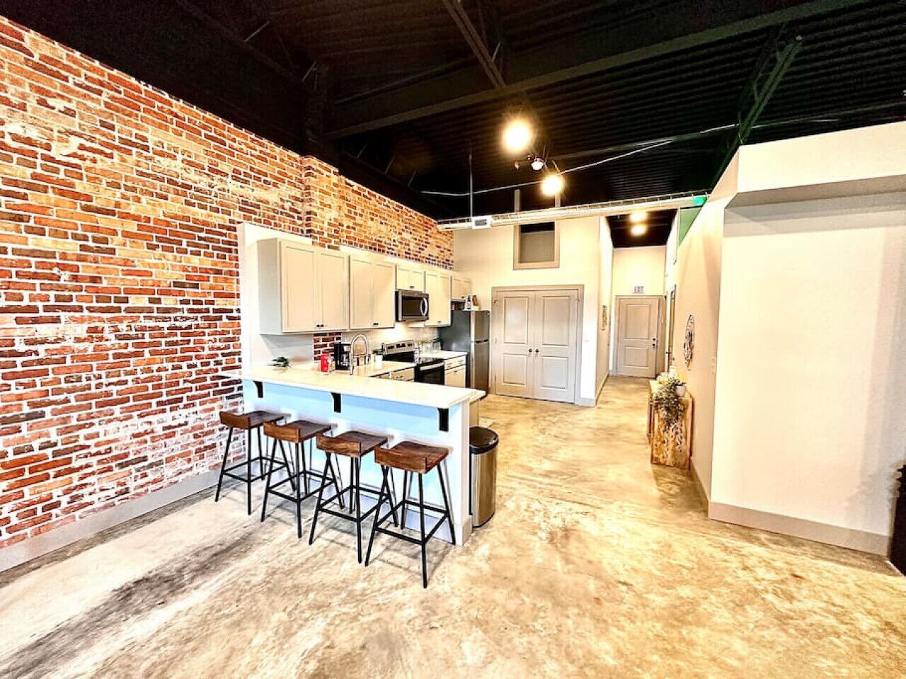 .The Loft At 612 Downtown Gadsden.