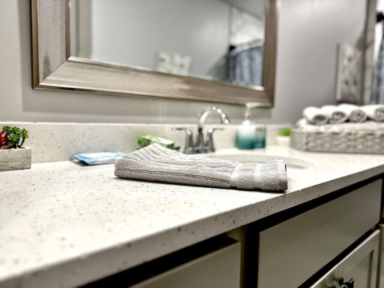 .The Loft At 612 Downtown Gadsden.