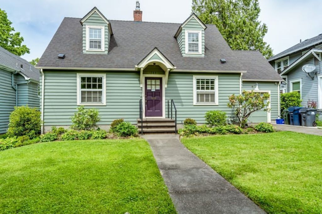 Gem House Blocks from Campus - charming two-story family home!