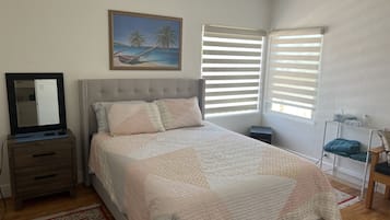 2 quartos, ferros/tábuas de passar roupa, Wi-Fi de cortesia