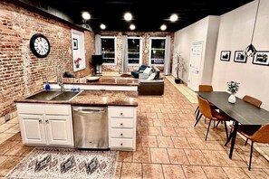 Interior - The Loft On Broad - Gadsden’s First Downtown Loft (Gadsden)