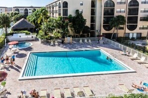 Piscine extérieure, piscine chauffée