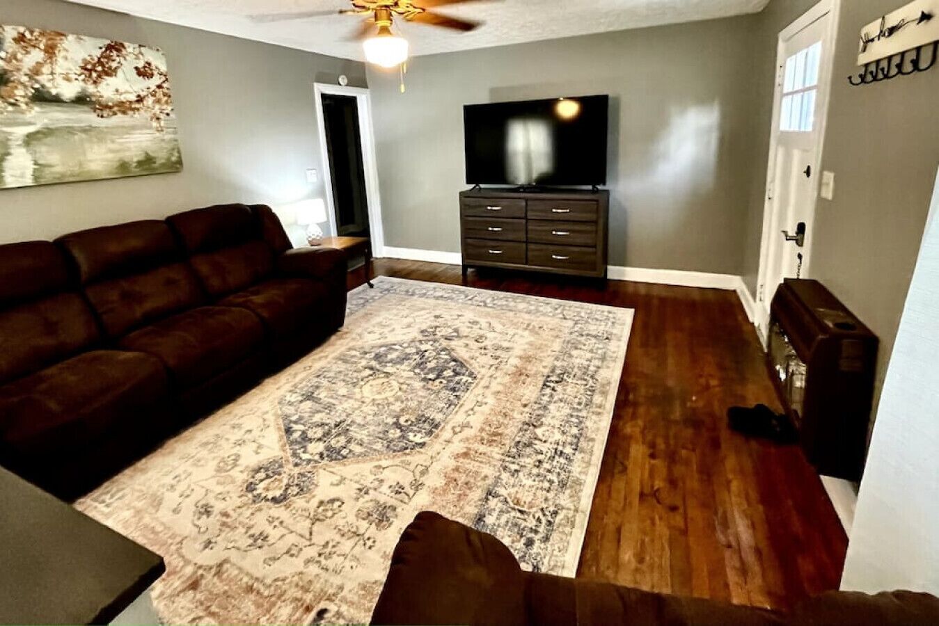 ★ Cheerful Home Close to everything in Gadsden. ★