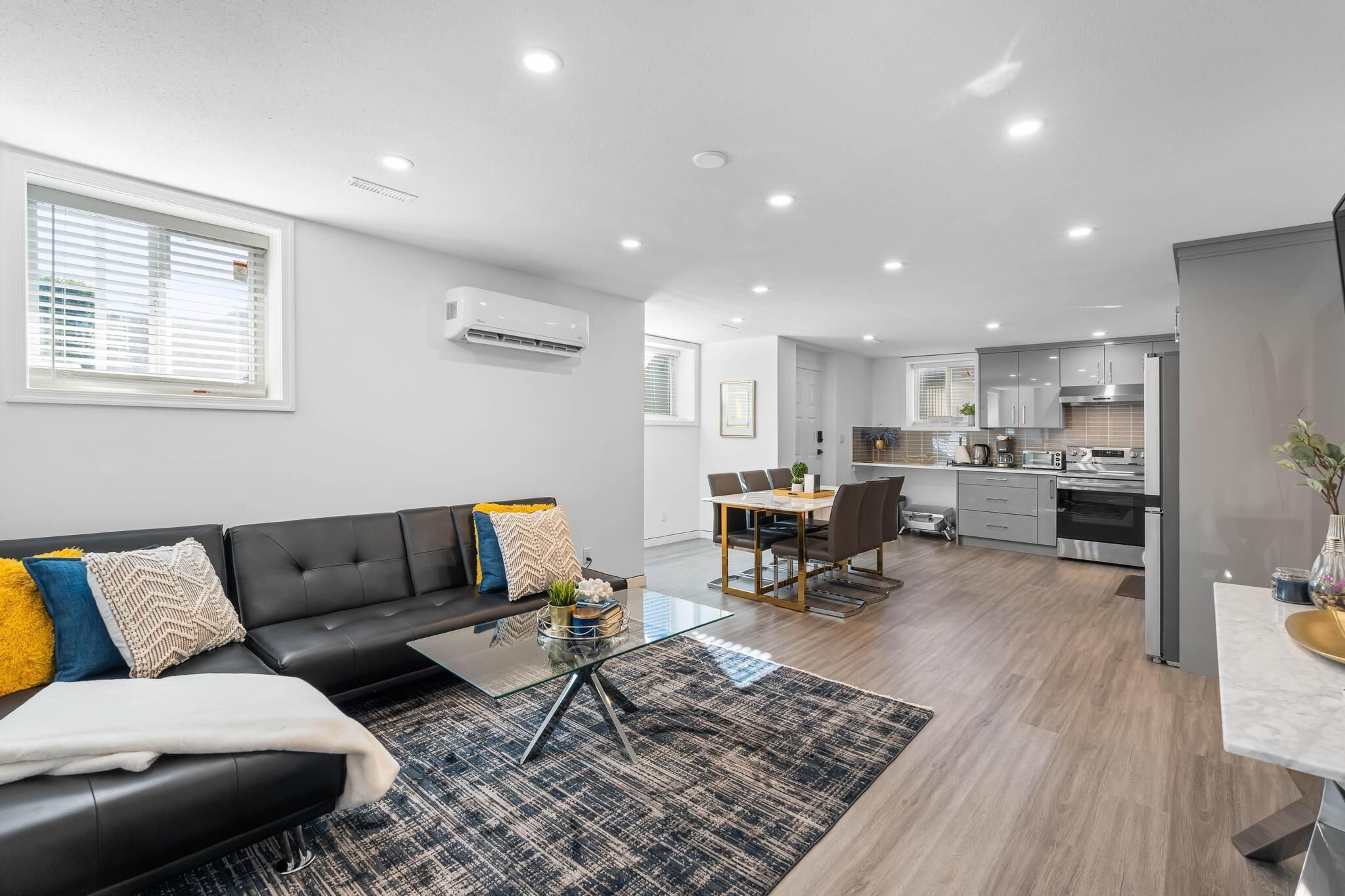 Modern 3 Bedrooms Suite