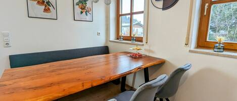 تناول الطعام