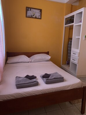 2 Schlafzimmer, Bügeleisen/Bügelbrett, kostenloses WLAN, Bettwäsche