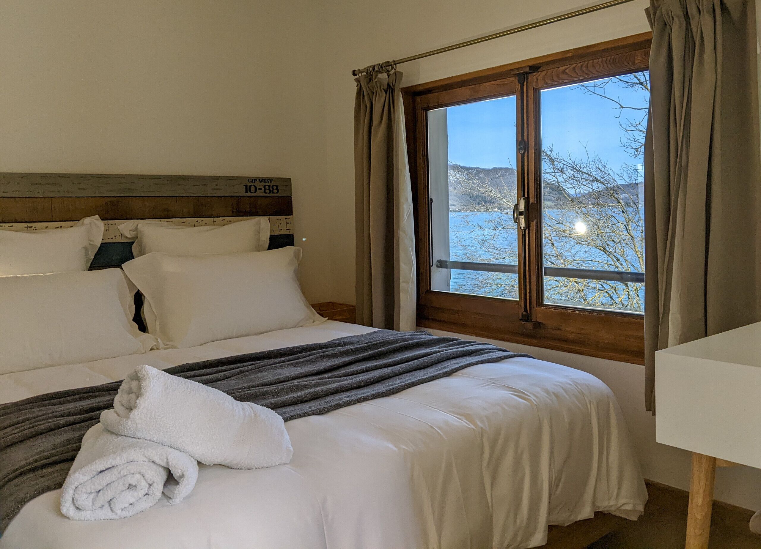 2 habitaciones, tabla de planchar con plancha y wifi gratis 