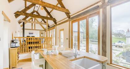 3 bedroom accommodation in Rackenford, near Tiverton