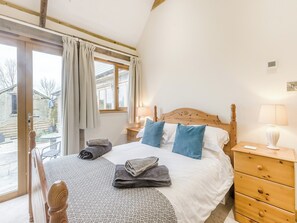 3 bedrooms, free WiFi, bed sheets - 3 bedroom accommodation in Rackenford, near Tiverton (Rackenford, near Tiverton)