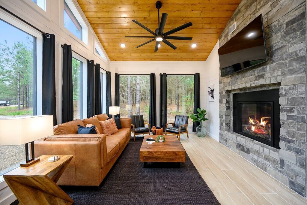 The Ember House - Luxury Honeymoon Cabin