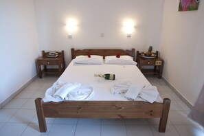 Minibar, Schreibtisch, Verdunkelungsvorhänge, schallisolierte Zimmer