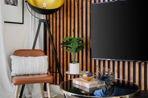 Interior - Brand new Luxe Modern Retreat in East Austin | Google Fiber | Patio | Fire pit (Austin)